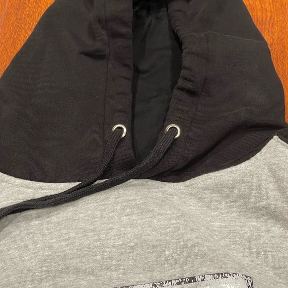 Fanatics Black and Gray Men's Hoodie - Picture 4 of 7